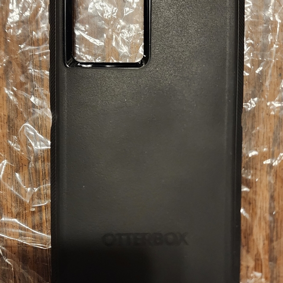 Otterbox Defender S22 Ultra - Picture 3 of 4